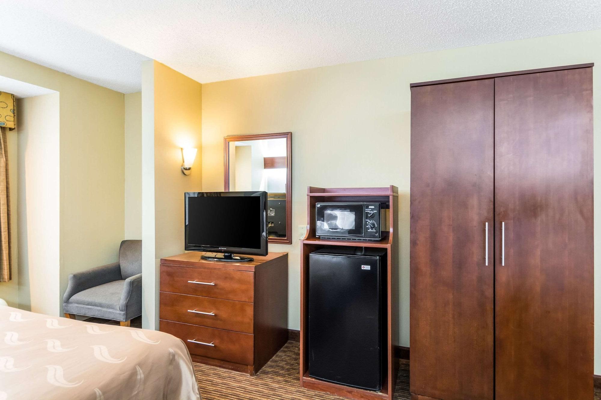 Quality Inn Chester - South Richmond Екстер'єр фото