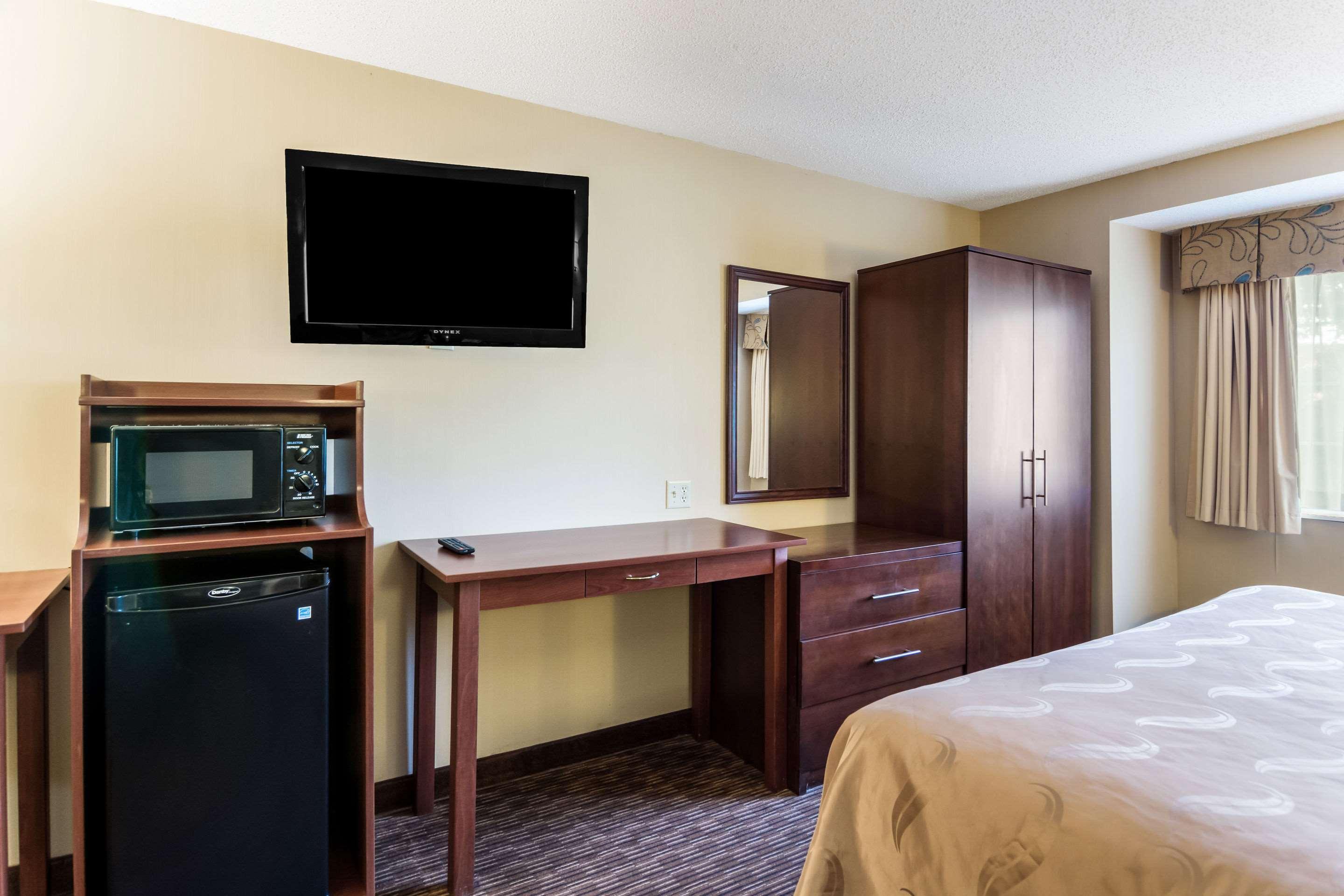Quality Inn Chester - South Richmond Екстер'єр фото