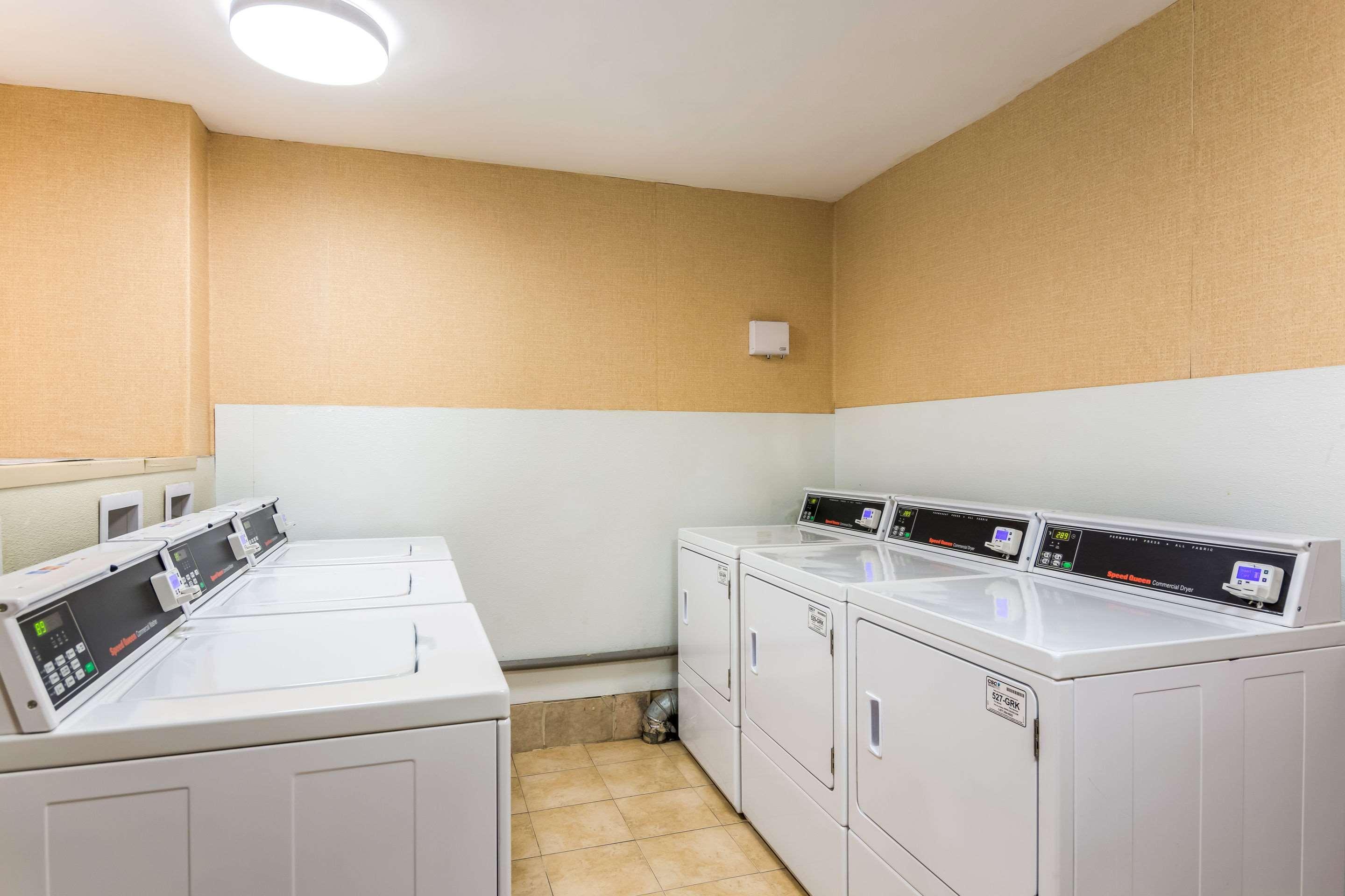 Quality Inn Chester - South Richmond Екстер'єр фото
