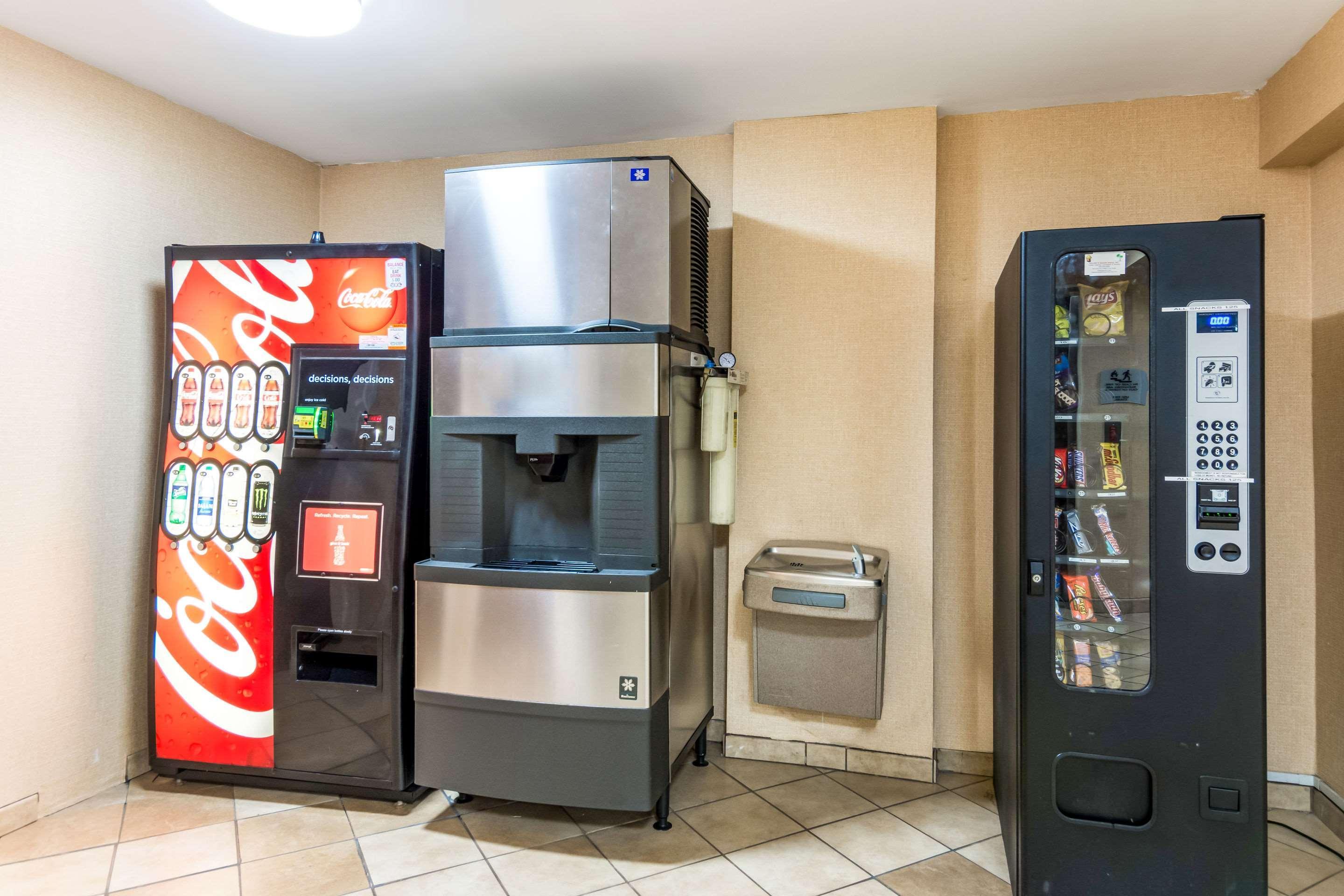 Quality Inn Chester - South Richmond Екстер'єр фото