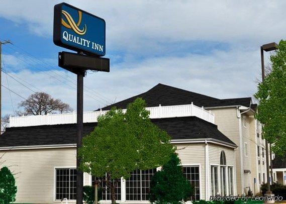 Quality Inn Chester - South Richmond Екстер'єр фото