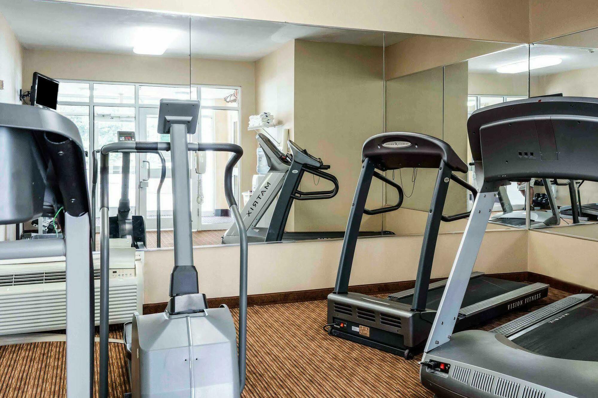 Quality Inn Chester - South Richmond Екстер'єр фото