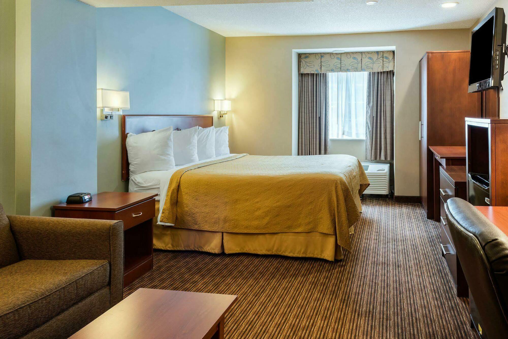 Quality Inn Chester - South Richmond Екстер'єр фото