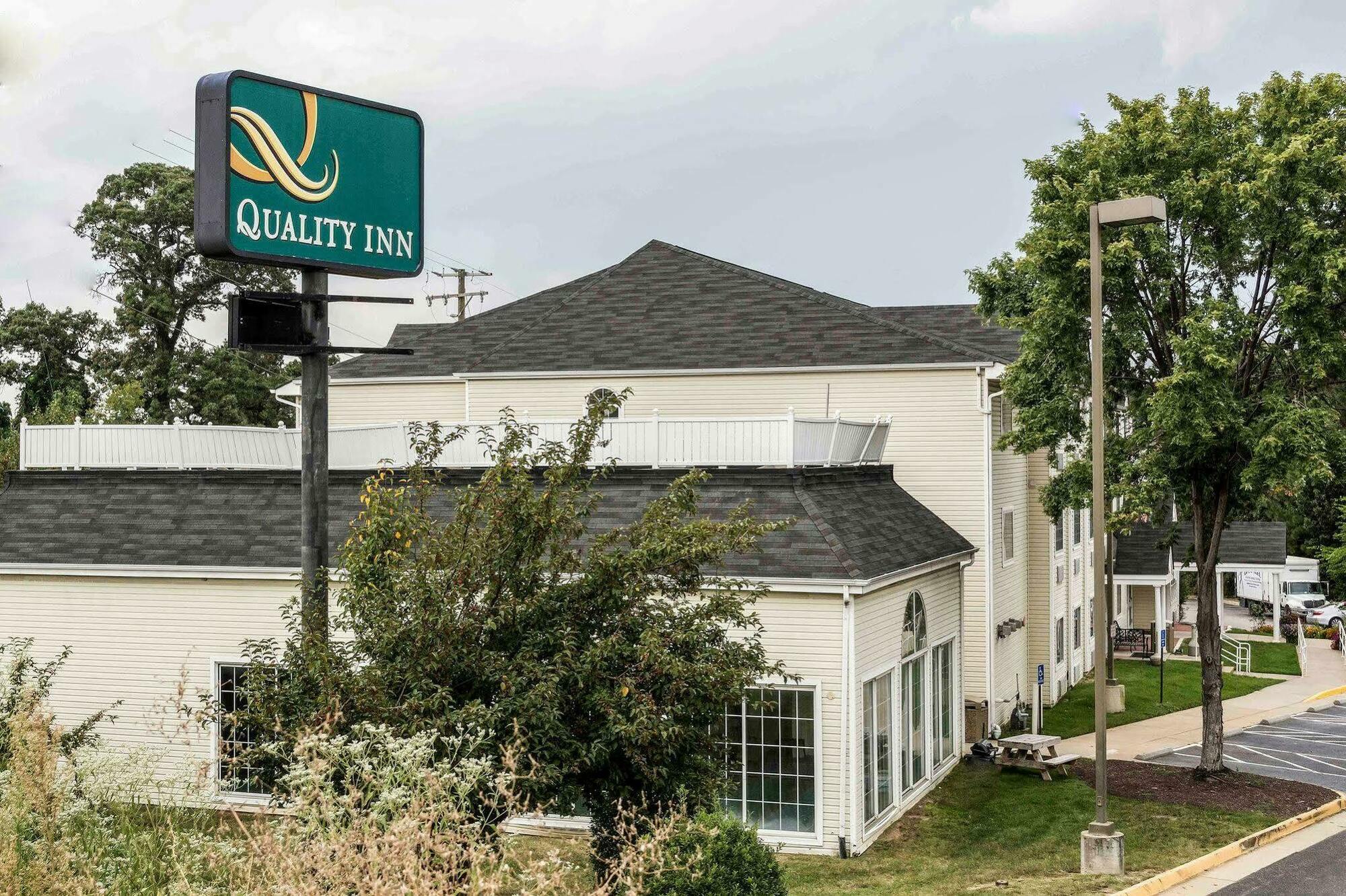 Quality Inn Chester - South Richmond Екстер'єр фото